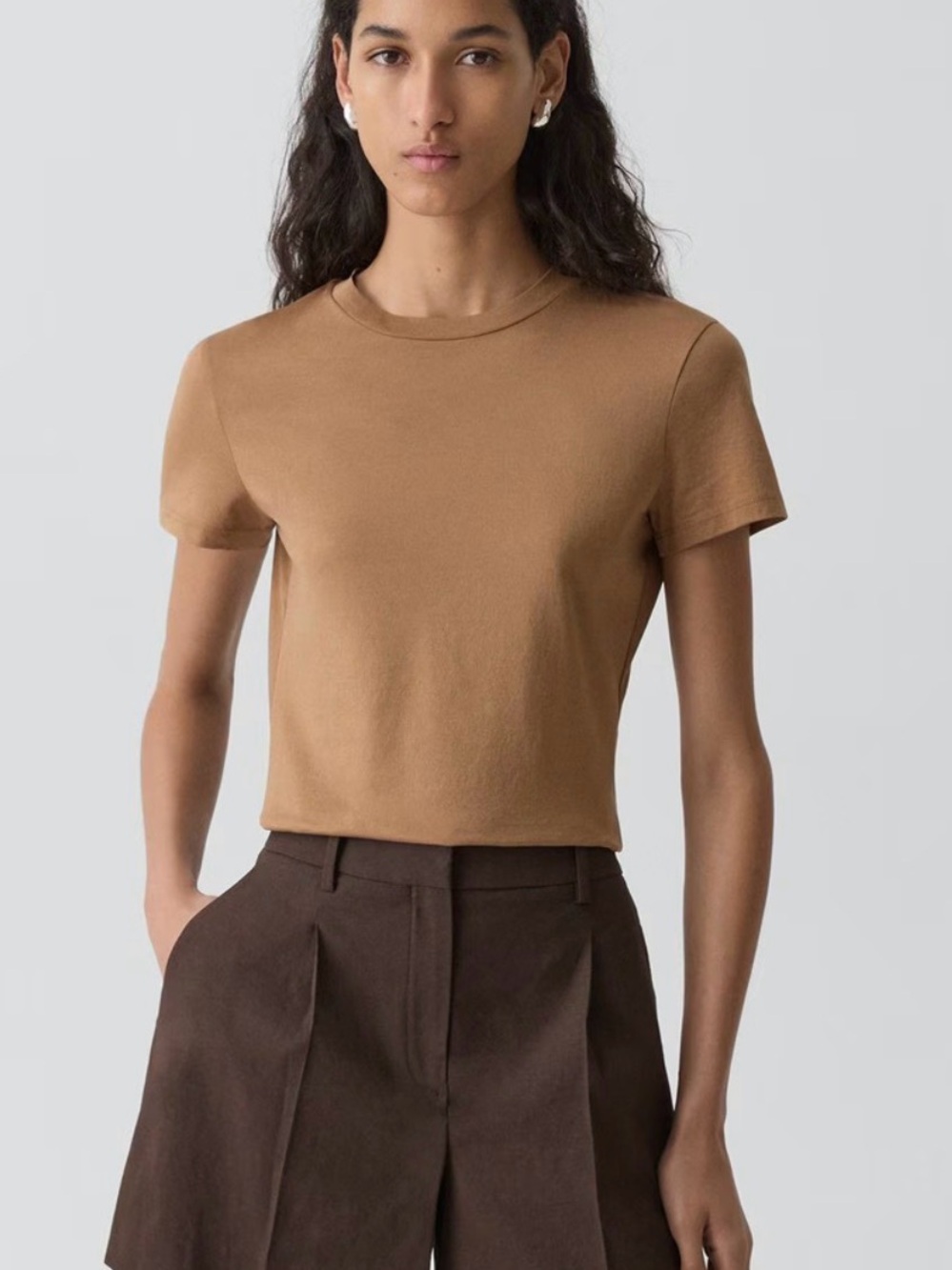 NWT Theory tiny tee 2 Tan Short Sleeve Crewneck Tee small S